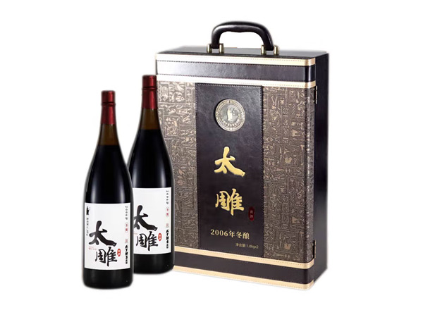 惠州回收太雕黄酒咸亨酒店太雕黄酒2006年冬酿1.8KG*2礼盒装绍兴黄酒