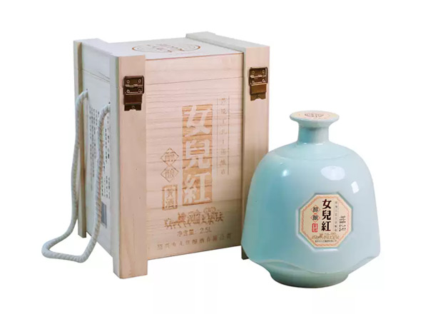 惠州回收绍兴女儿红黄酒醇酿花雕酒木质礼盒2.5L坛装黄酒